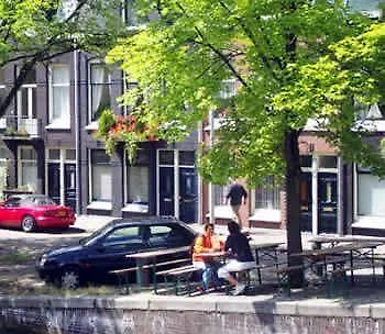 Bed And Breakfast Amsterdam 3*,