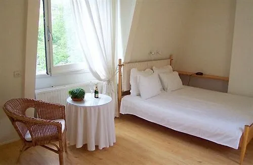 Bed And Breakfast Amsterdam 3*,